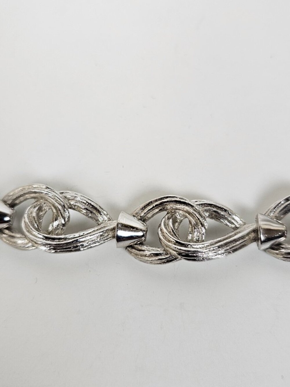 Vtg Monet MCM Bracelet Silver Tone Oval Textured Sculptural Rope Swirl Loop Link - Picture 6 of 13